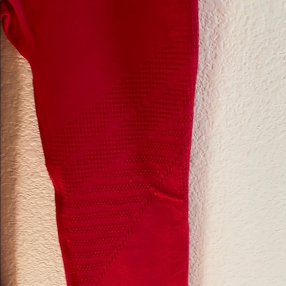 CLOSET CLEAROUT! NWOT Fabletics Leggings - Picture 5 of 5
